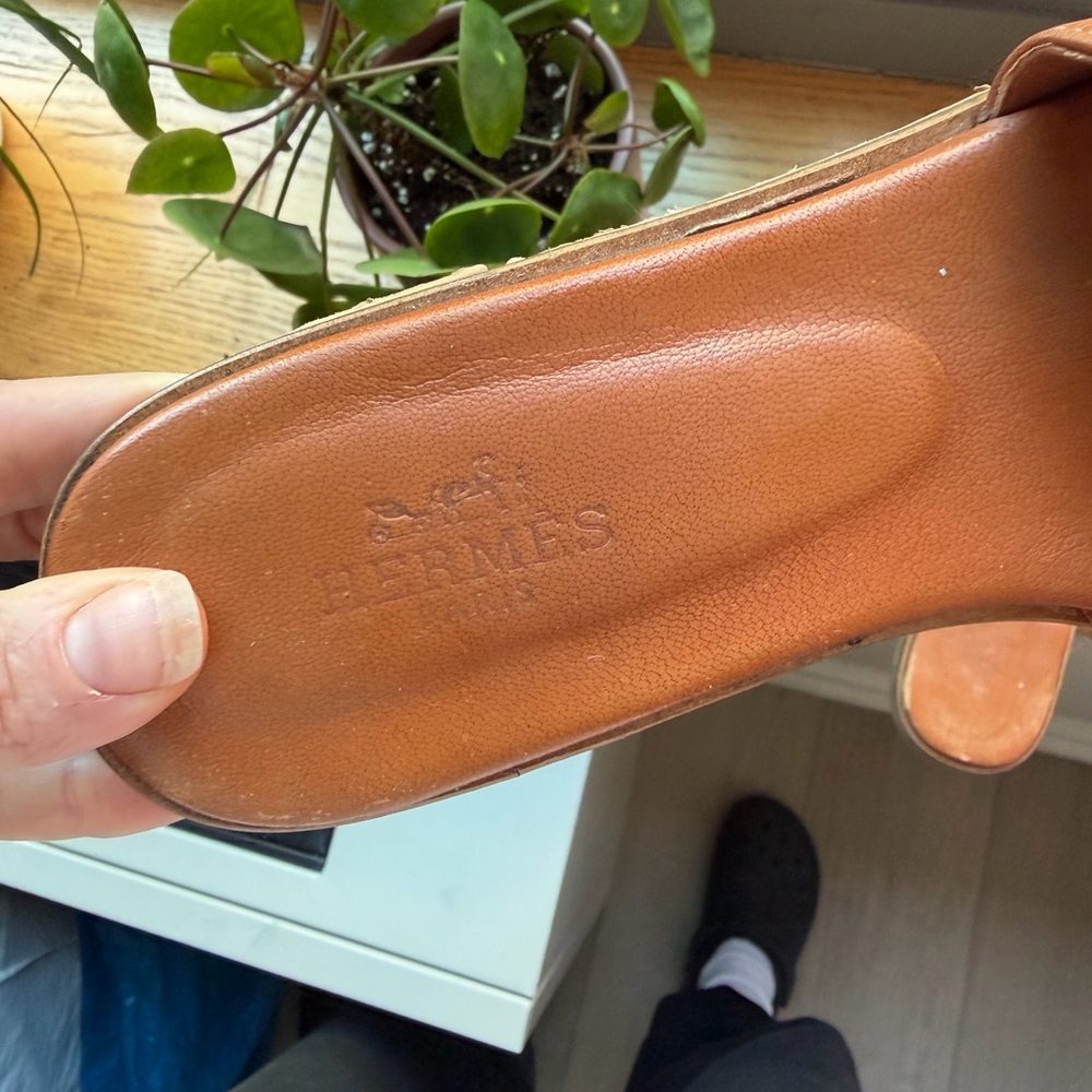 Hermès Oran Slide Sandals in Brown - Picture 7 of 8